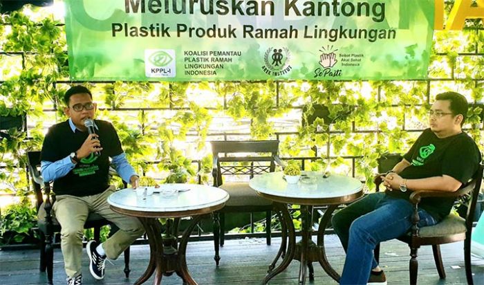 KPPL-I Ingatkan Pemkot Surabaya Akomodasi Semua Produsen Teknologi Plastik Ramah Lingkungan KPPL-I Ingatkan Pemkot Surabaya Akomodasi Semua Produsen Teknologi Plastik Ramah Lingkungan