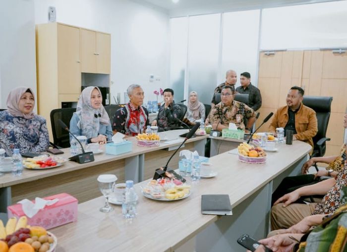 Pemkab Gresik dan BBWS Bengawan Solo Kuatkan Kerja Sama dalam Penglolaan Sumber Daya Air Pemkab Gresik dan BBWS Bengawan Solo Kuatkan Kerja Sama dalam Penglolaan Sumber Daya Air