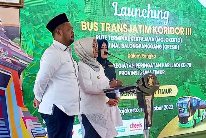 Wali Kota Mojokerto Ungkap: Adanya Bus Trans Jatim dapat Berikan Dampak Luar Biasa Wali Kota Mojokerto Ungkap: Adanya Bus Trans Jatim dapat Berikan Dampak Luar Biasa