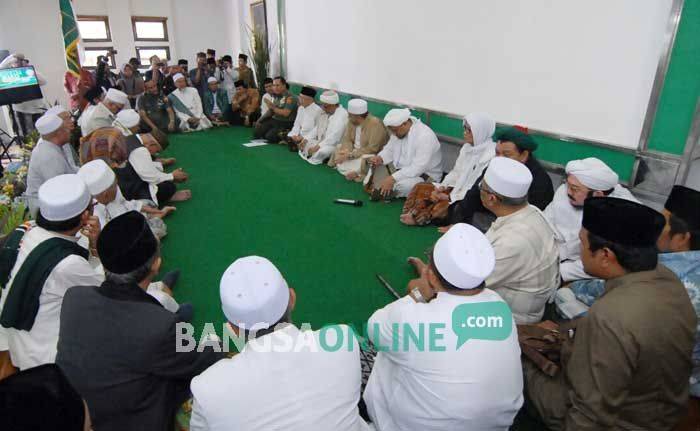 Rapat Akbar Aktualisasi Resolusi Jihad Terbitkan Piagam Tebuireng, Berikut Isinya Rapat Akbar Aktualisasi Resolusi Jihad Terbitkan Piagam Tebuireng, Berikut Isinya