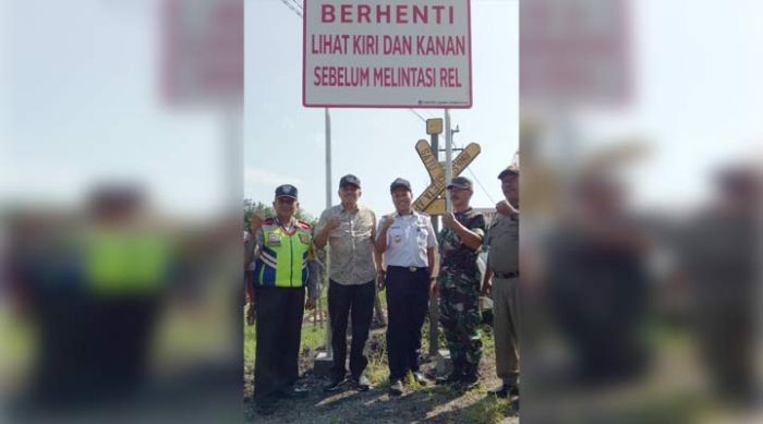 Tekan Laka Jelang Ramadhan, PT. KAI Tambah Rambu dan Sirene di Perlintasan KA Tanpa Palang Pintu Tekan Laka Jelang Ramadhan, PT. KAI Tambah Rambu dan Sirene di Perlintasan KA Tanpa Palang Pintu