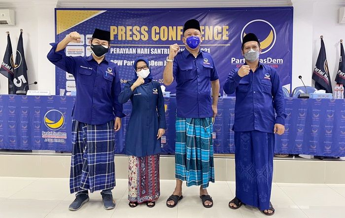 Semarakkan Hari Santri, 38 DPD NasDem se-Jatim Siap Baca Selawat Nariyah Secara Serentak Semarakkan Hari Santri, 38 DPD NasDem se-Jatim Siap Baca Selawat Nariyah Secara Serentak