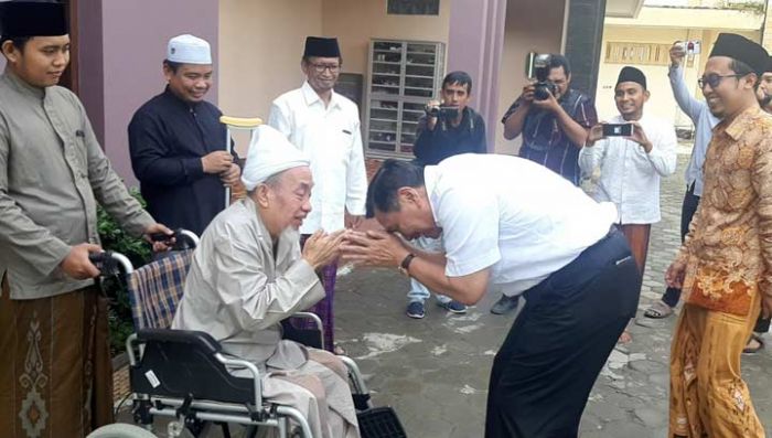Kunjungi Ponpes Nurul Cholil Bangkalan, Menko Maritim Sampaikan Salam Jokowi Kunjungi Ponpes Nurul Cholil Bangkalan, Menko Maritim Sampaikan Salam Jokowi