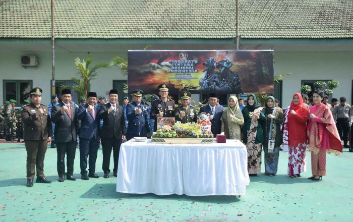 Pj Bupati Jombang Hadiri Peringatan HUT ke-79 TNI Pj Bupati Jombang Hadiri Peringatan HUT ke-79 TNI