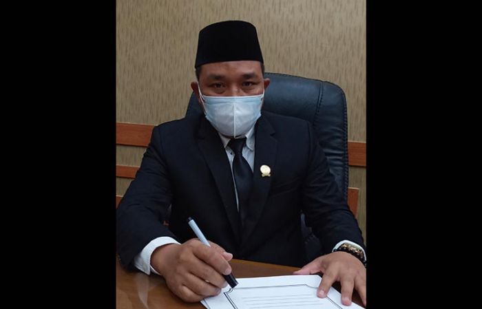 Ketua DPRD Gresik Sebut Perbaikan JPD Rusak dari Program Pokir Ketua DPRD Gresik Sebut Perbaikan JPD Rusak dari Program Pokir