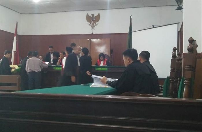 Sidang Sengketa Yayasan Unikama: Beda Kesaksian Puguh & Lurah Magersari Sidoarjo, Besok Dikonfrontir Sidang Sengketa Yayasan Unikama: Beda Kesaksian Puguh & Lurah Magersari Sidoarjo, Besok Dikonfrontir