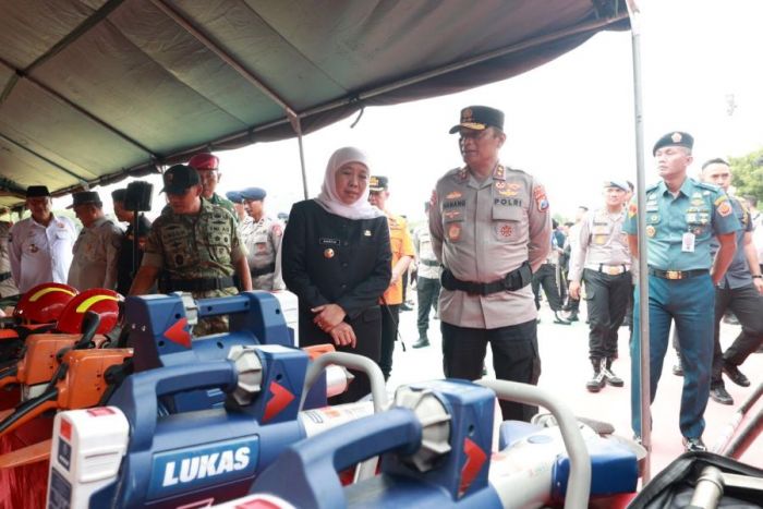 Kapolda dan Gubernur Jatim Tinjau Kesiapan Peralatan SAR Hadapi Potensi Bencana