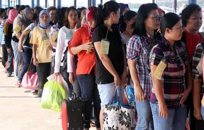 Berangkat Melalui Jalur Ilegal, Puluhan TKI Asal Kabupaten Blitar Dideportasi Berangkat Melalui Jalur Ilegal, Puluhan TKI Asal Kabupaten Blitar Dideportasi