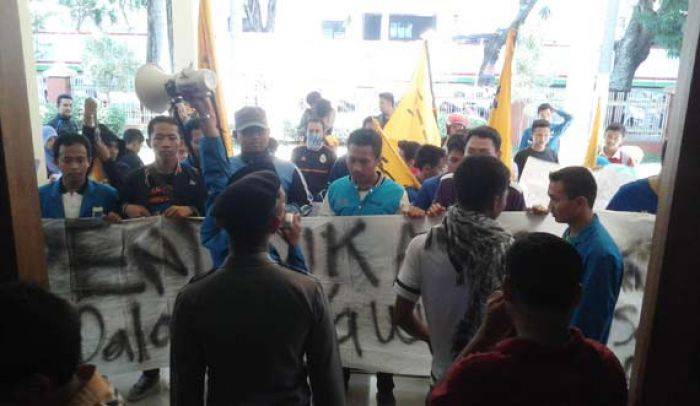 Peringati HTN, PMII Bojonegoro Gelar Unjuk Rasa, Anggap Program Seribu Embung Gagal Peringati HTN, PMII Bojonegoro Gelar Unjuk Rasa, Anggap Program Seribu Embung Gagal