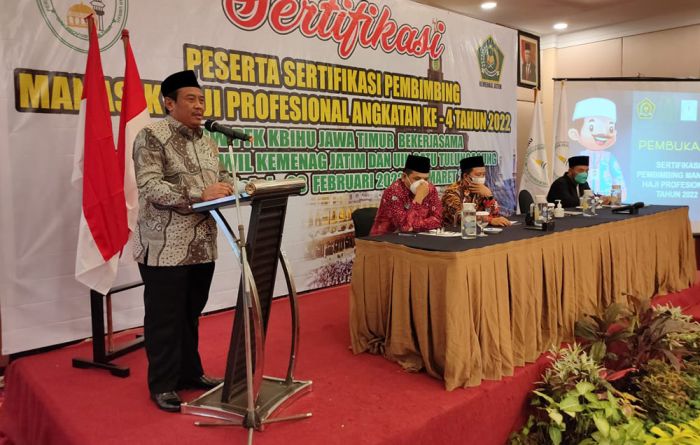 Kakanwil Kemenag Jatim Tekankan 4 Kompetensi yang Harus Dimiliki Pembimbing Manasik Haji Kakanwil Kemenag Jatim Tekankan 4 Kompetensi yang Harus Dimiliki Pembimbing Manasik Haji