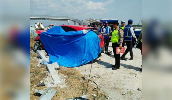 Pasutri Anggota TNI Tewas Dalam Kecelakaan Tunggal di Jalur Tol Ngawi