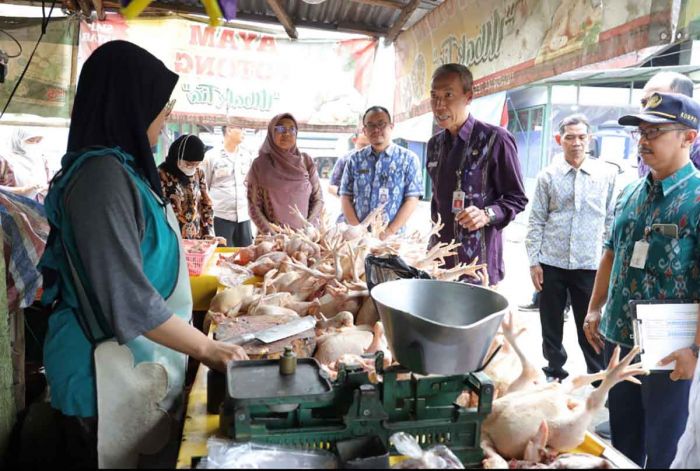 Paparkan Capaian Inflasi Oktober 2024, Pemkot Kediri Sebut Daya Beli Masyarakat Menggeliat Paparkan Capaian Inflasi Oktober 2024, Pemkot Kediri Sebut Daya Beli Masyarakat Menggeliat