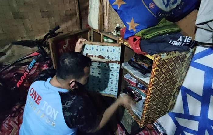 Bersih-Bersih Benda Terlarang, Lapas Surabaya Geledah Blok Hunian serta Rapikan Instalasi Listrik Bersih-Bersih Benda Terlarang, Lapas Surabaya Geledah Blok Hunian serta Rapikan Instalasi Listrik