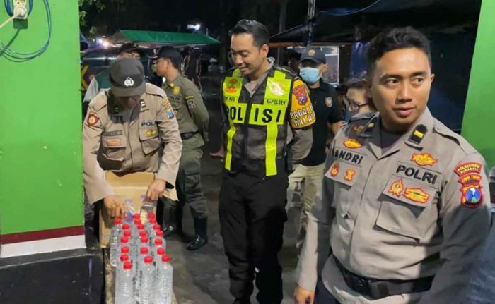 Ramadhan 2023, Polisi di Surabaya Amankan 30 Botol Arak Ramadhan 2023, Polisi di Surabaya Amankan 30 Botol Arak
