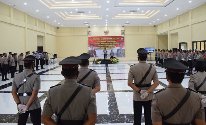 Rotasi Jabatan, Kapolresta Sidoarjo Pimpin Sertijab Kabagsumda, Kasat Binmas, dan Kapolsek Rotasi Jabatan, Kapolresta Sidoarjo Pimpin Sertijab Kabagsumda, Kasat Binmas, dan Kapolsek