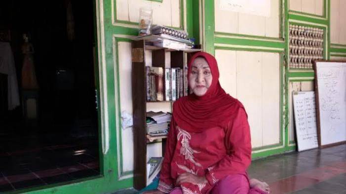 Mau Kaji Fiqih Waria, Eh... Ketua Pesantren Waria Sebut Kitab al-Hikam Mau Kaji Fiqih Waria, Eh... Ketua Pesantren Waria Sebut Kitab al-Hikam