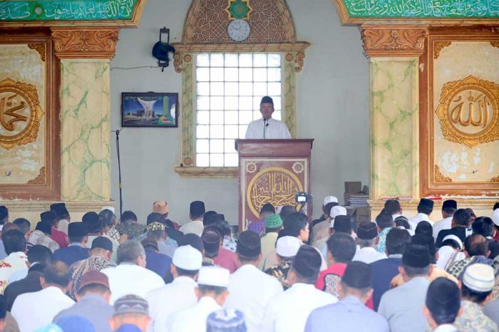 Menteri Nusron Sampaikan Kaidah Islam dalam Mengelola Tanah saat Isi Khotbah di Tangerang Menteri Nusron Sampaikan Kaidah Islam dalam Mengelola Tanah saat Isi Khotbah di Tangerang
