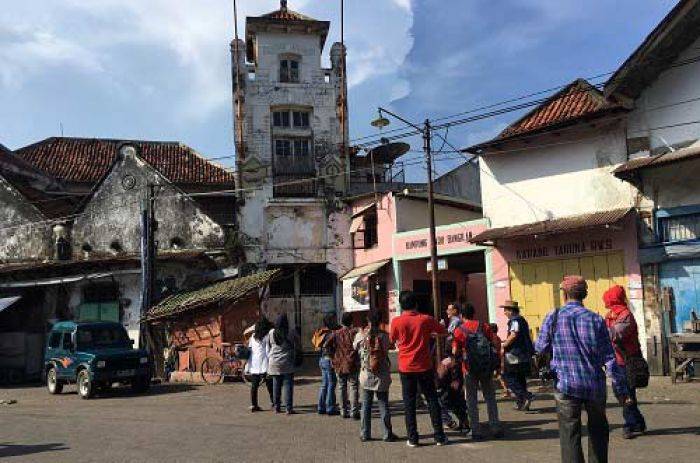 Banyak Bangunan Tua di Surabaya Tak Terawat dengan Baik Banyak Bangunan Tua di Surabaya Tak Terawat dengan Baik