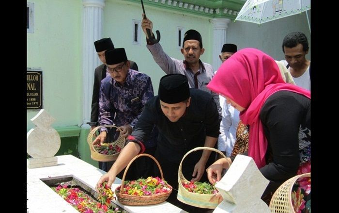 Nyai Mahfudoh, Putri Pendiri NU: Kofifah-Emil, Ibarat Tumbu Nemu Tutupnya Nyai Mahfudoh, Putri Pendiri NU: Kofifah-Emil, Ibarat Tumbu Nemu Tutupnya