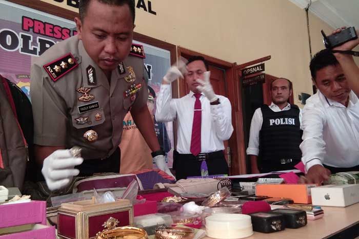 Spesialis Pembobol Rumah Kosong di Tuban Berhasil Diringkus Spesialis Pembobol Rumah Kosong di Tuban Berhasil Diringkus