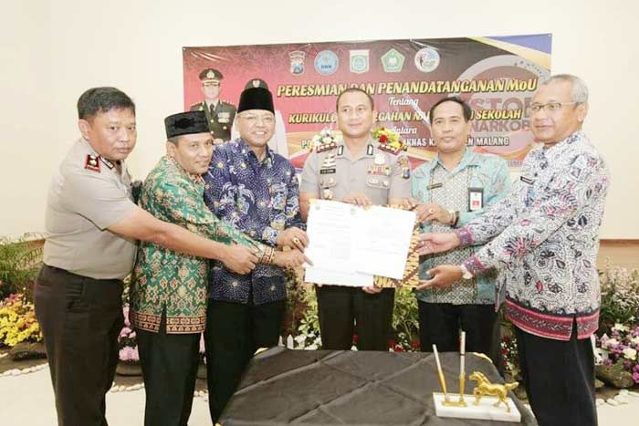 Cegah Narkoba di Sekolah, Pemkab dan Polres Malang MoU Cegah Narkoba di Sekolah, Pemkab dan Polres Malang MoU