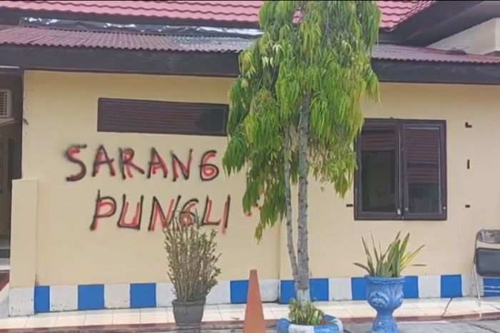 Polres Luwu Penuh Coretan Polres Luwu Penuh Coretan