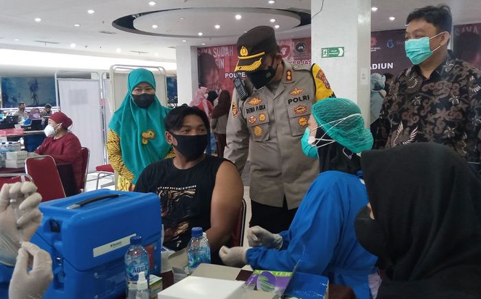 Polres Madiun Kota Gandeng Ikamma UI Gelar Vaksinasi Merdeka Untuk Pelajar