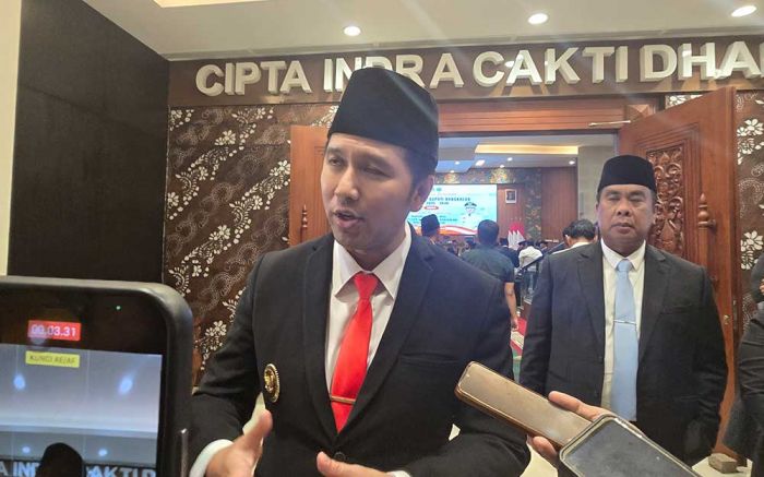 Kemiskinan Masih Tinggi, Wagub Jatim Dorong Bupati Bangkalan Kolaborasi dengan Kabupaten Terdekat Kemiskinan Masih Tinggi, Wagub Jatim Dorong Bupati Bangkalan Kolaborasi dengan Kabupaten Terdekat