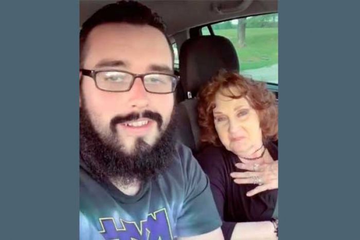 Istri yang Usia 75 Tahun Kena Serangan Jantung, Remaja 21 Tahun Minta Doa di TikTok Istri yang Usia 75 Tahun Kena Serangan Jantung, Remaja 21 Tahun Minta Doa di TikTok