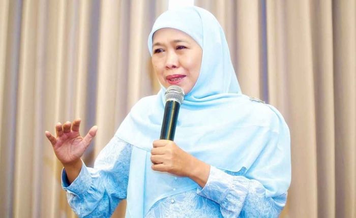 Gelar Khataman Bersama 100 Hafidzhoh, Khofifah Ajak Perbanyak Tadarrus Alquran saat Ramadan Gelar Khataman Bersama 100 Hafidzhoh, Khofifah Ajak Perbanyak Tadarrus Alquran saat Ramadan