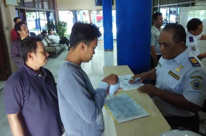 Pemkab Gresik Siapkan 15 Bus Untuk Mudik Gratis Pemkab Gresik Siapkan 15 Bus Untuk Mudik Gratis