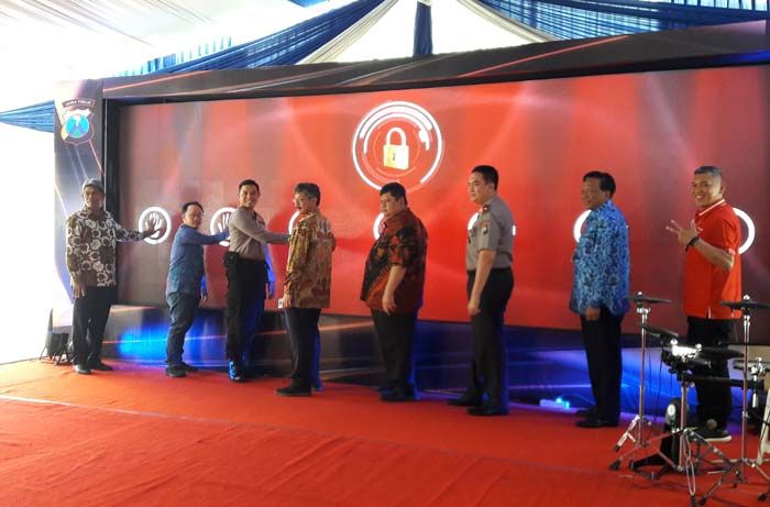 Polres Gresik Launching Program CPS, Sistem Cashless untuk Minimalisir Pungli Polres Gresik Launching Program CPS, Sistem Cashless untuk Minimalisir Pungli