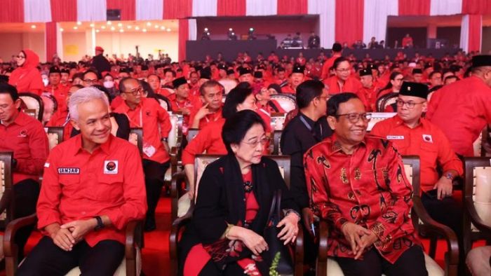 Di Rakernas PDIP Mega Kritik UU MK-UU Penyiaran, Heran Pers Tak Boleh Investigasi Di Rakernas PDIP Mega Kritik UU MK-UU Penyiaran, Heran Pers Tak Boleh Investigasi
