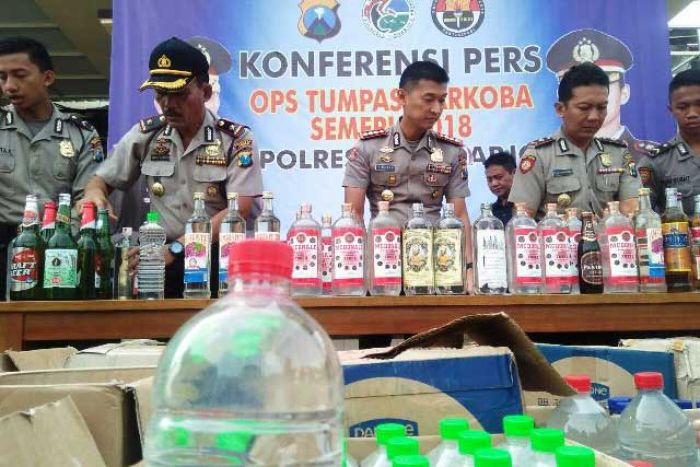 Polresta Sidoarjo Ungkap 80 Kasus Narkoba dan Miras Oplosan Polresta Sidoarjo Ungkap 80 Kasus Narkoba dan Miras Oplosan