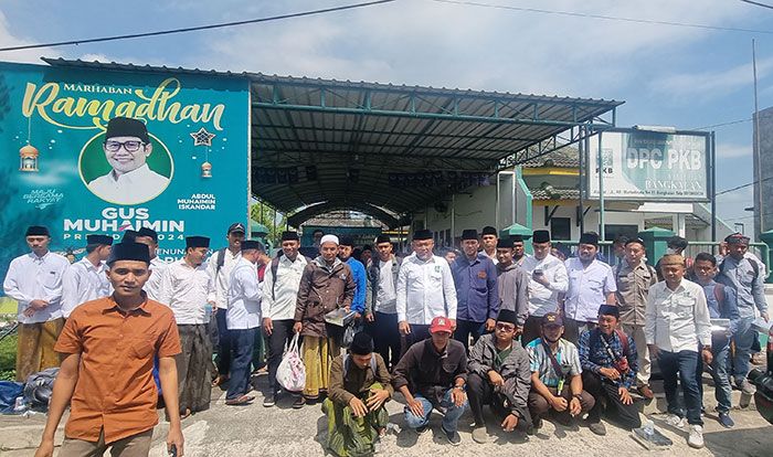 Ketua DPC PKB Bangkalan Lepas Keberangkatan Panji Bangsa ke Kodam Brawijaya Ketua DPC PKB Bangkalan Lepas Keberangkatan Panji Bangsa ke Kodam Brawijaya