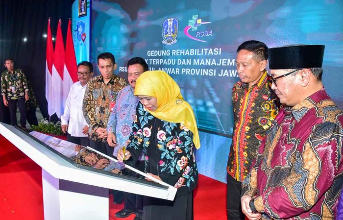 Gubernur Khofifah Resmikan Gedung Rehabilitasi Medik Terpadu dan Manajemen RSSA Malang Gubernur Khofifah Resmikan Gedung Rehabilitasi Medik Terpadu dan Manajemen RSSA Malang