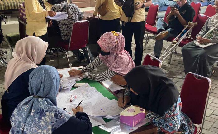 Pemkot Mojokerto Salurkan Bantuan Sembako dan Alat Bantu untuk 115 Disabilitas Pemkot Mojokerto Salurkan Bantuan Sembako dan Alat Bantu untuk 115 Disabilitas