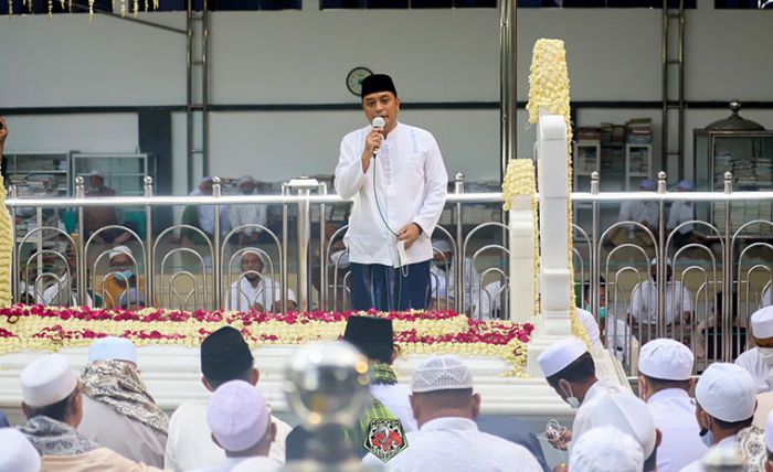 Hadiri Haul Sunan Ampel, Wali Kota Eri Minta Doa Para Kiai Demi Kebaikan Kota Surabaya