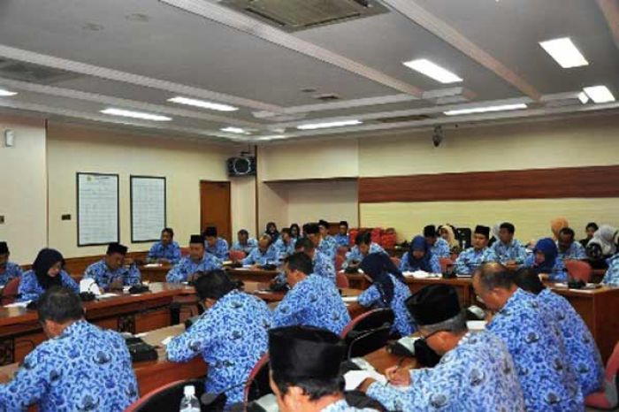 Pejabat Eselon III Pemkab Gresik Belum Terima Edaran Pendaftaran Lelang Jabatan Pejabat Eselon III Pemkab Gresik Belum Terima Edaran Pendaftaran Lelang Jabatan