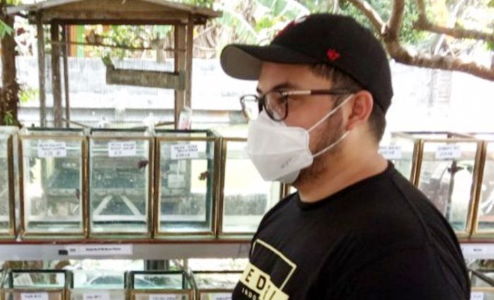 Blusukan ke Pasar Sor Pring, Mas Dhito Ajak Dialog Pedagang Kuliner dan Pembudidaya Ikan Hias Blusukan ke Pasar Sor Pring, Mas Dhito Ajak Dialog Pedagang Kuliner dan Pembudidaya Ikan Hias