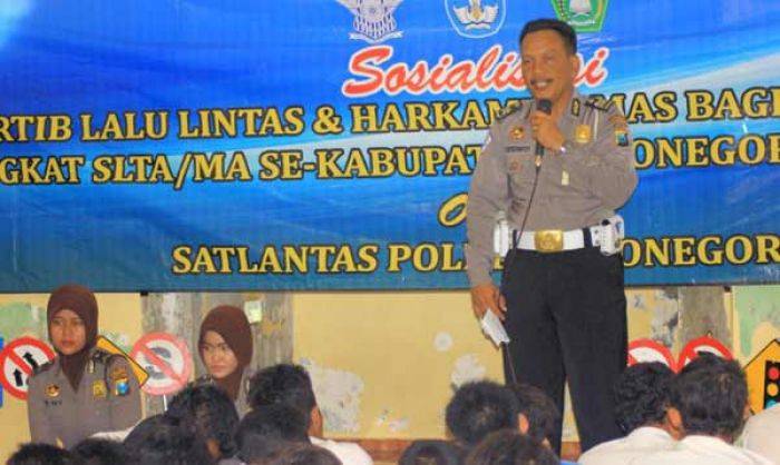 Tekan Angka Kecelakaan, Polres Bojonegoro Beri Pemahaman pada Siswa