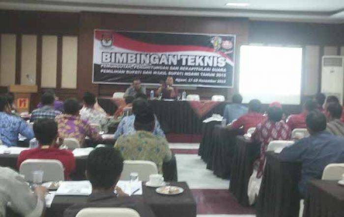 KPUD Ngawi Gelar Bimtek Jelang Pembagian Logistik KPUD Ngawi Gelar Bimtek Jelang Pembagian Logistik
