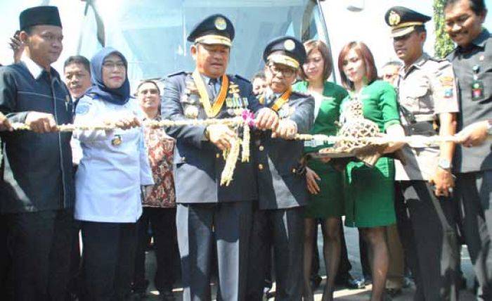 Bupati Sidoarjo Resmi Operasikan BRT, Penumpang Membludak karena Gratisan Bupati Sidoarjo Resmi Operasikan BRT, Penumpang Membludak karena Gratisan