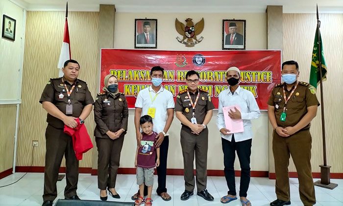 Kejari Nganjuk Terapkan Restorative Justice kepada Pencuri HP Kejari Nganjuk Terapkan Restorative Justice kepada Pencuri HP