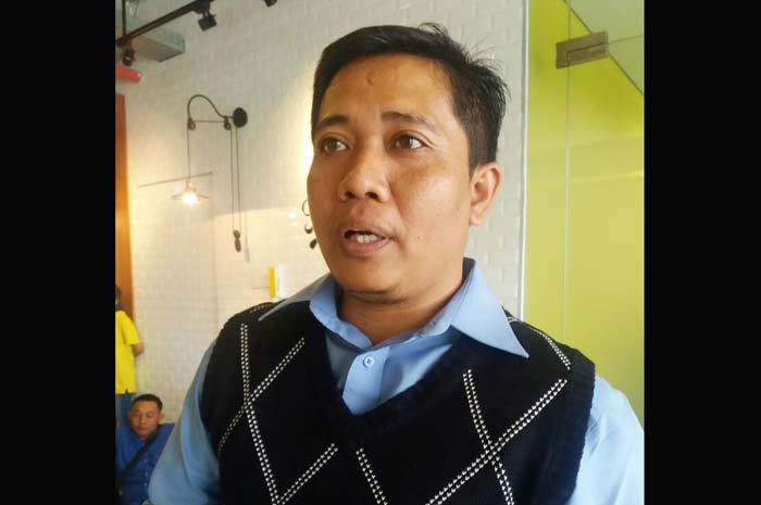 Popularitas Emil Dardak Meroket dari 16% ke 66% Popularitas Emil Dardak Meroket dari 16% ke 66%