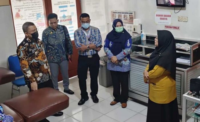 Pj Bupati Sampang Minta Nakes Serius Tangani Kasus DBD Pj Bupati Sampang Minta Nakes Serius Tangani Kasus DBD