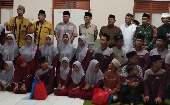 Wakil Ketua Komisi I DPRD Kabupaten Kediri Hadiri Santunan Anak Yatim di Balai Desa Wates