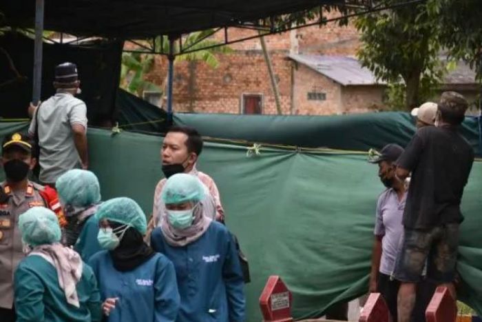 Polres Ponorogo Gelar Proses Autopsi Jenazah Santri Pondok Gontor Polres Ponorogo Gelar Proses Autopsi Jenazah Santri Pondok Gontor