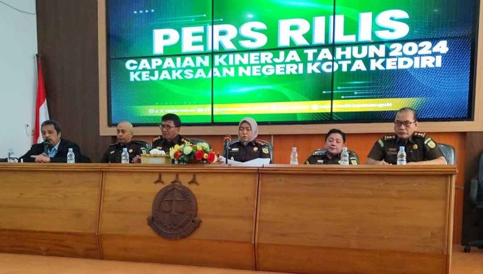 Kejari Kota Kediri Berhasil Tangani Sejumlah Kasus Dugaan Korupsi pada 2024 Kejari Kota Kediri Berhasil Tangani Sejumlah Kasus Dugaan Korupsi pada 2024