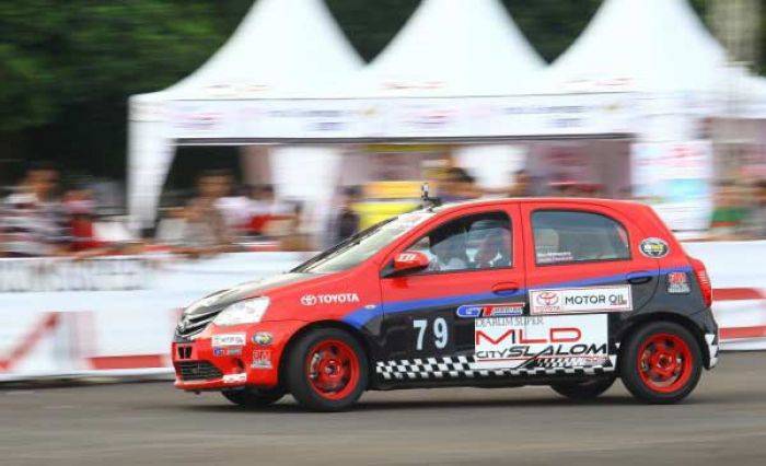 Ditampilkan di Brawijaya Fair, Pangdam V/Brawijaya Dukung Komunitas Mobil Slalom Ditampilkan di Brawijaya Fair, Pangdam V/Brawijaya Dukung Komunitas Mobil Slalom